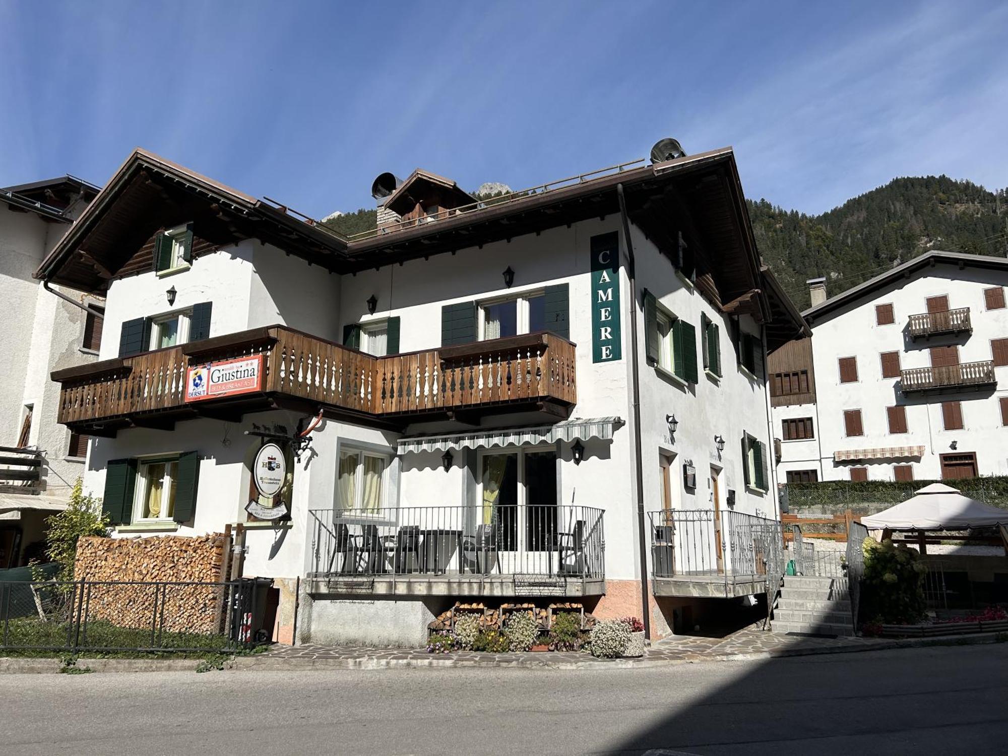 B&B Meuble Giustina Auronzo di Cadore Exterior photo